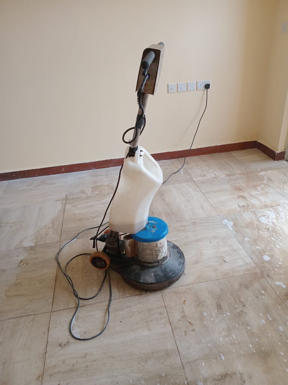 Reception area cleaning: floors, counters, and glass polished